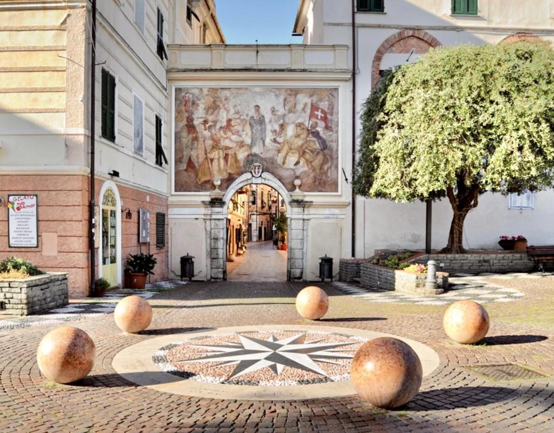 Hostdomus - Casa Ester Noli Exteriör bild
