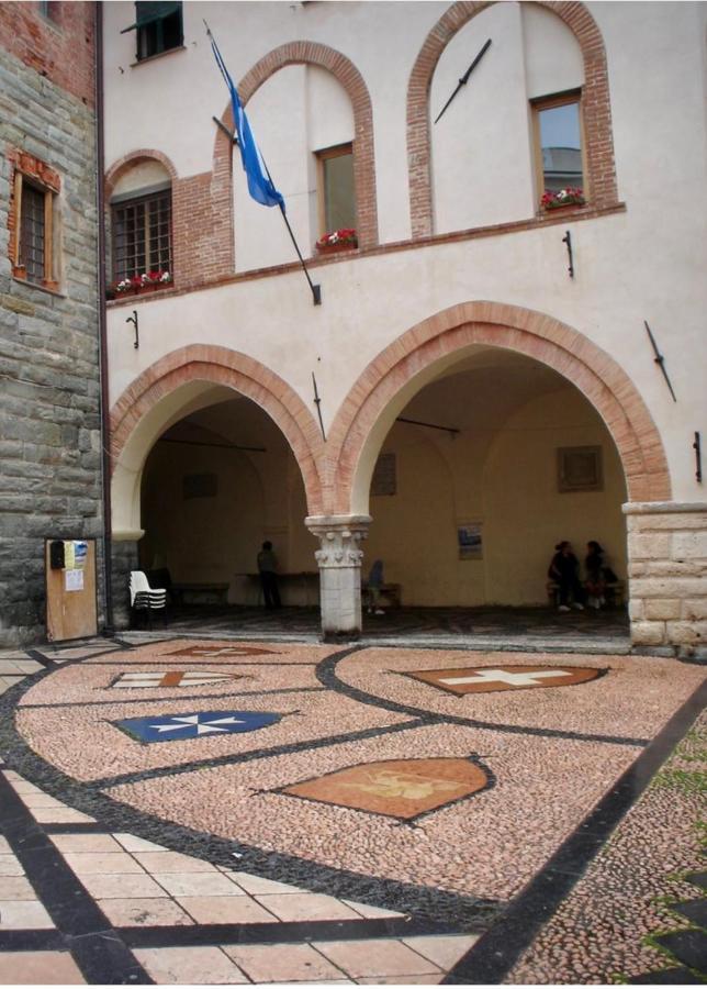 Hostdomus - Casa Ester Noli Exteriör bild