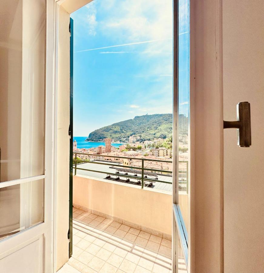 Hostdomus - Casa Ester Noli Exteriör bild